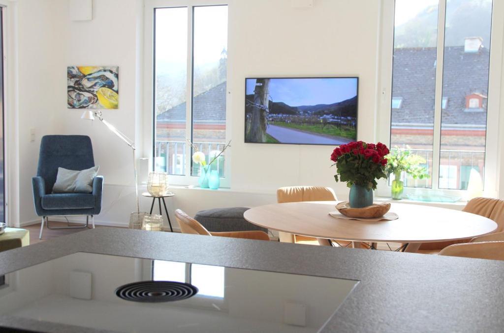 Mosel-Loggia - Luxusapartment -Terrass - Klimaanlage 트라벤트라바흐 외부 사진